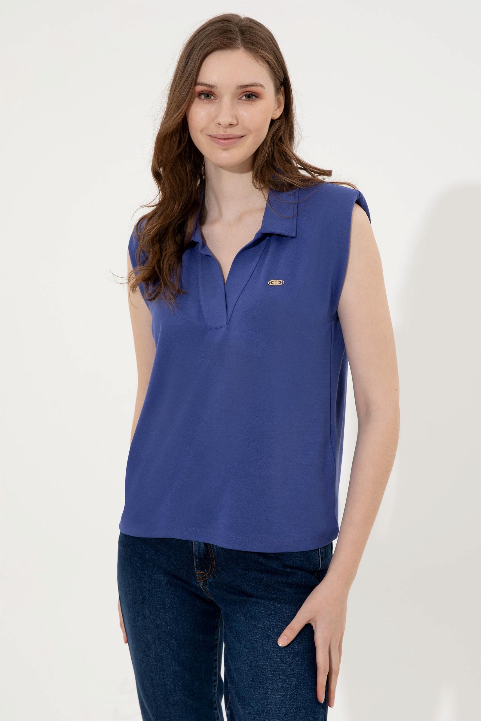 Kadın Mavi Kolsuz Tişört