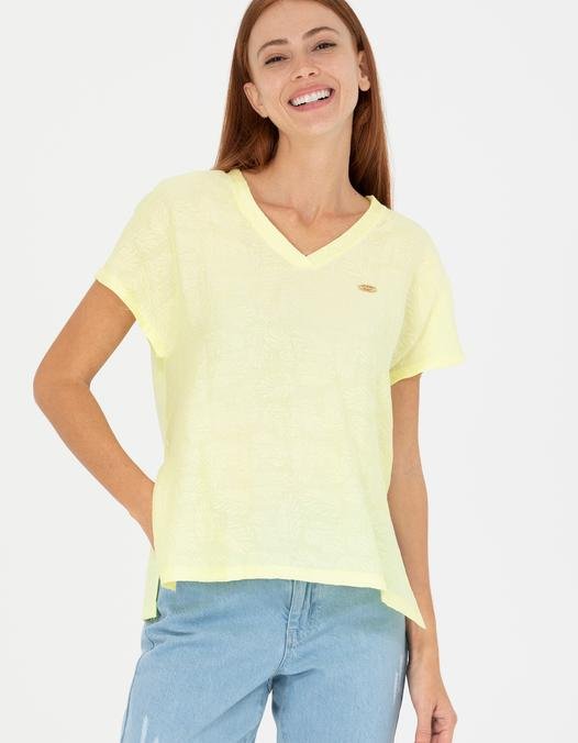 Kadın Açık Sarı V Yaka Tişört